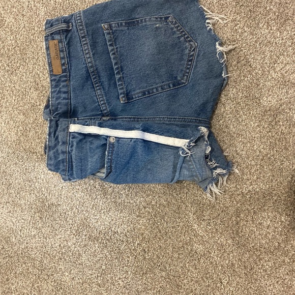 Garage high rise denim shorts - Picture 3 of 4